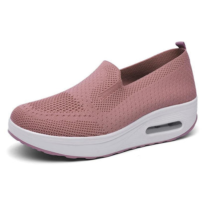 Clarks Women’s Orthopedic Sneakers Pink / 5